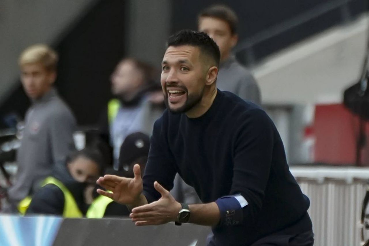 Noul star din antrenorat: „filosoful” de 34 de ani care n-a mai luat gol din septembrie și se bate la titlu cu PSG_4