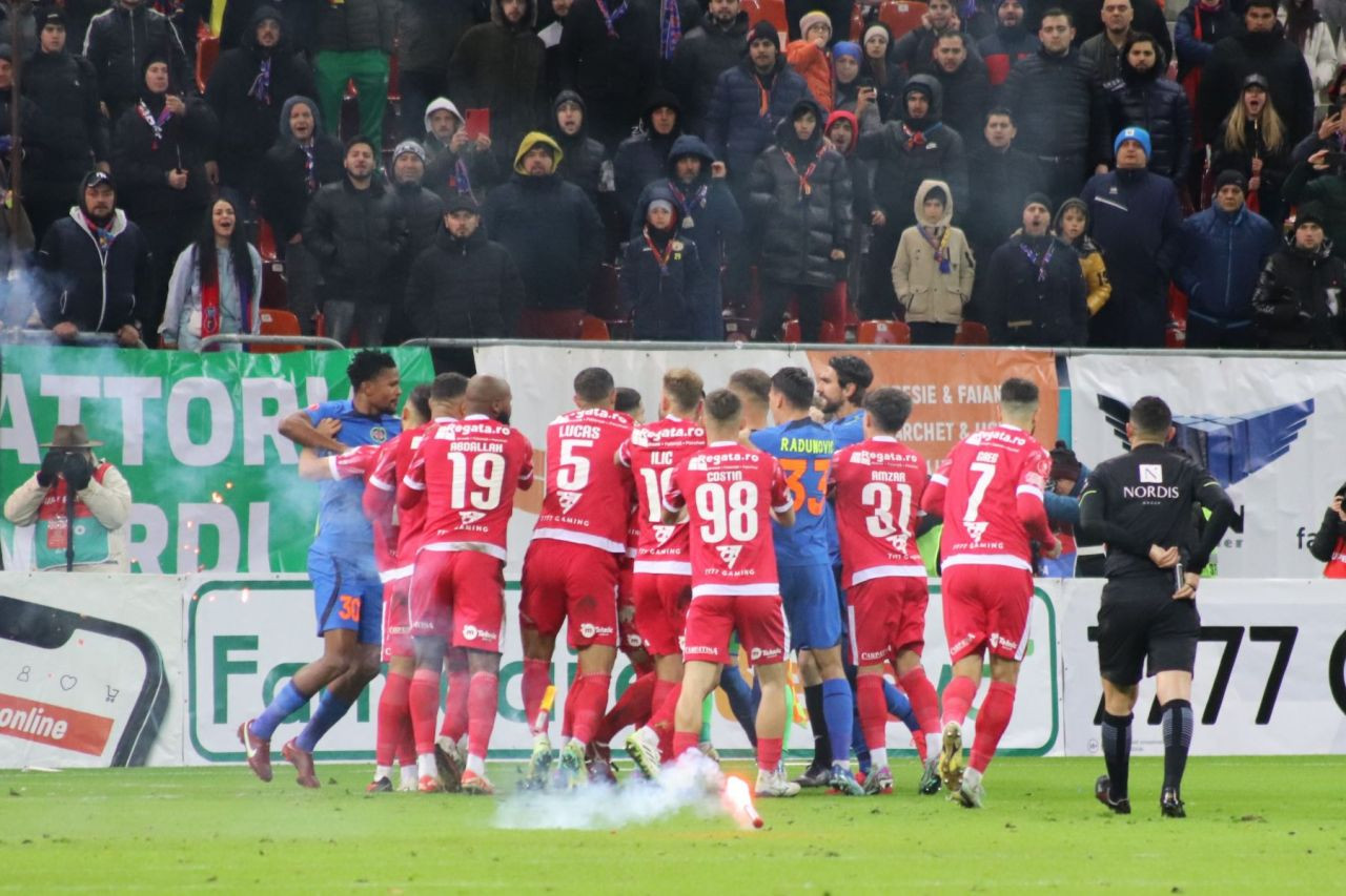 Lista lui Ovidiu Burcă. Cui i-a mulțumit în debutul conferinței de presă_2