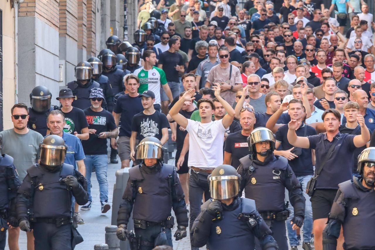 Cei mai răi ultrași din Champions League, pregătiți de marele meci: „Interesați mai mult de scandal decât de fotbal!”_3