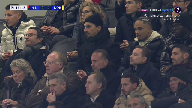 Zlatan Ibrahimovic s-a îmbrăcat bine și și-a făcut apariția pe 