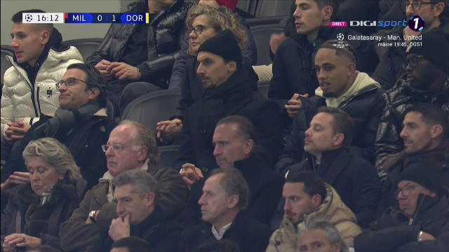Zlatan Ibrahimovic s-a îmbrăcat bine și și-a făcut apariția pe 