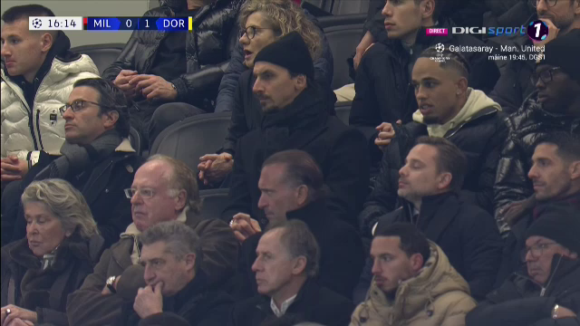 Zlatan Ibrahimovic s-a îmbrăcat bine și și-a făcut apariția pe 