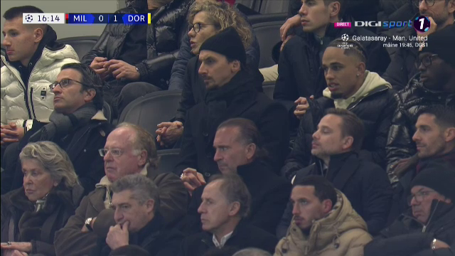 Zlatan Ibrahimovic s-a îmbrăcat bine și și-a făcut apariția pe 