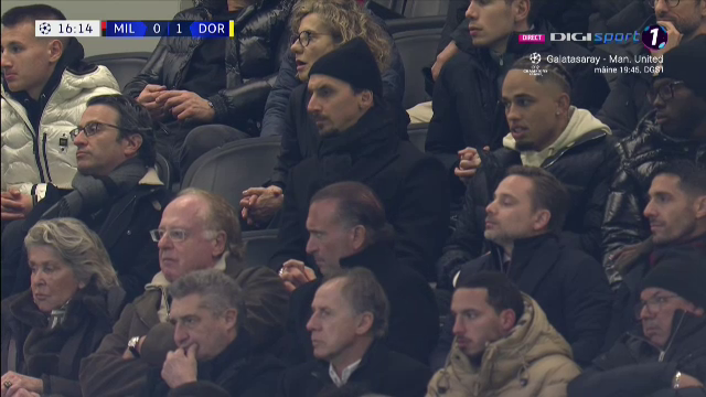 Zlatan Ibrahimovic s-a îmbrăcat bine și și-a făcut apariția pe 
