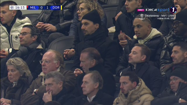 Zlatan Ibrahimovic s-a îmbrăcat bine și și-a făcut apariția pe 