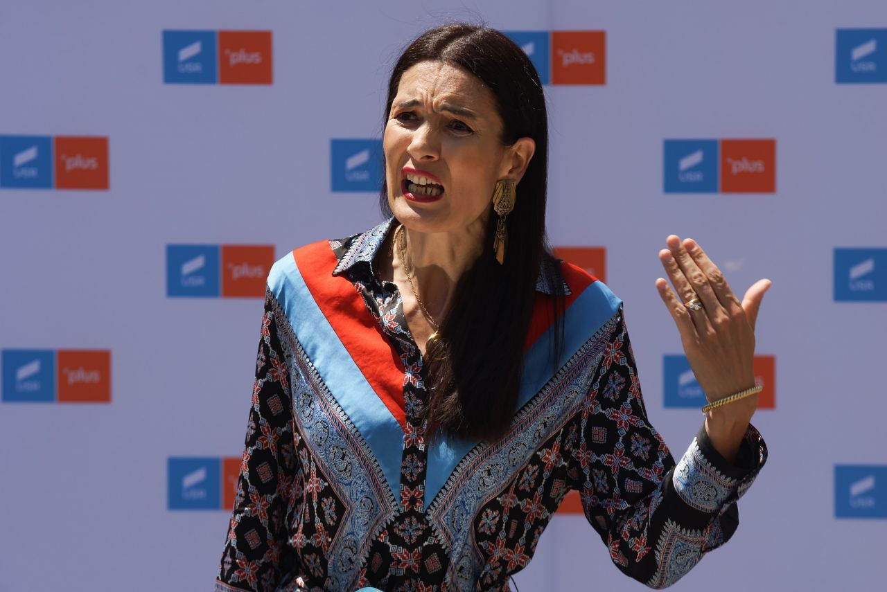 Clotilde Armand i-a dăr&acirc;mat gardul lui Dumitru Dragomir! Surpriză, nu era al lui: &bdquo;Să se certe cu Nicușor Dan!&rdquo;