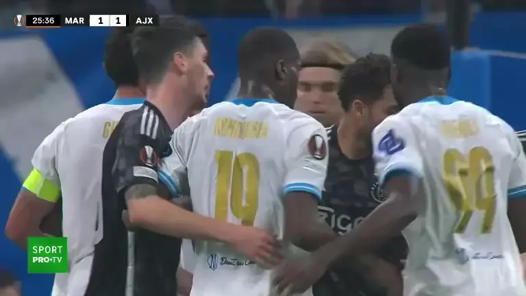 Marseille - Ajax 2-1 | Mbemba își duce din nou echipa în avantaj cu o lovitură de cap