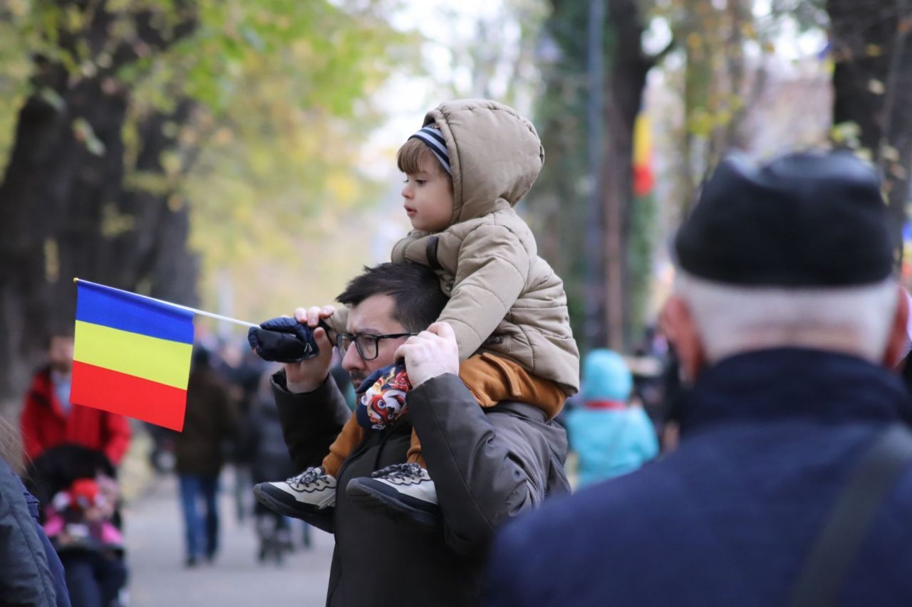 La defilarea de Ziua Națională, mai mulți spectatori ca pe Arena Națională!_5