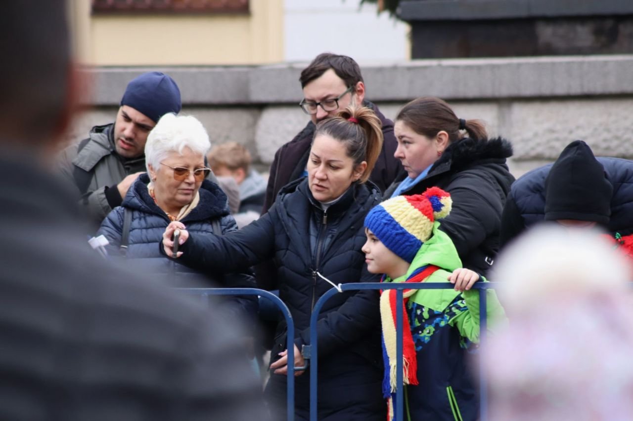 La defilarea de Ziua Națională, mai mulți spectatori ca pe Arena Națională!_9