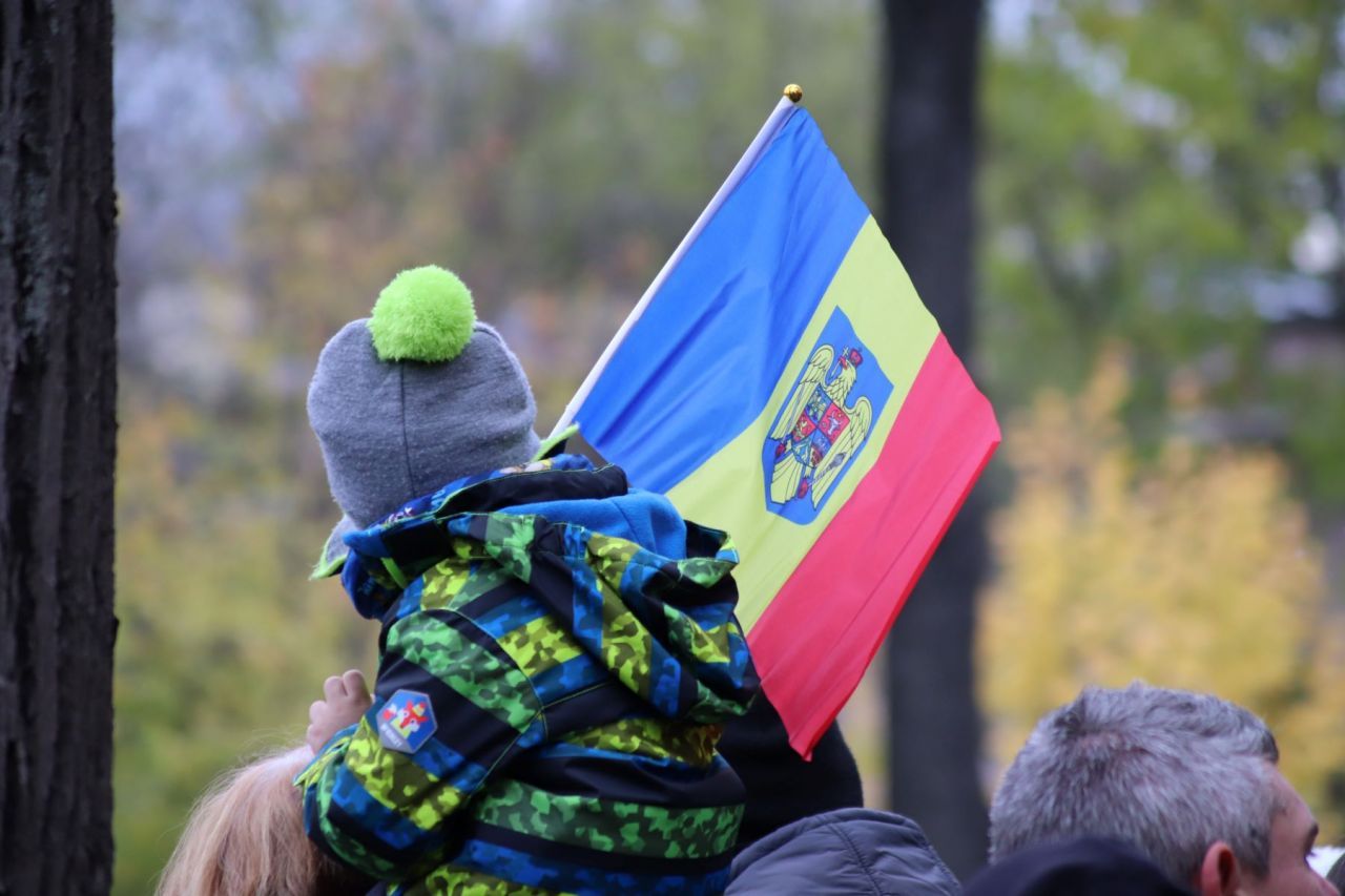 La defilarea de Ziua Națională, mai mulți spectatori ca pe Arena Națională!_17