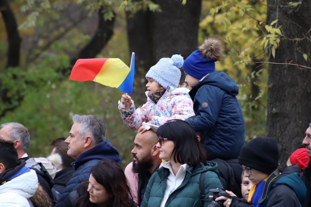 La defilarea de Ziua Națională, mai mulți spectatori ca pe Arena Națională!_26