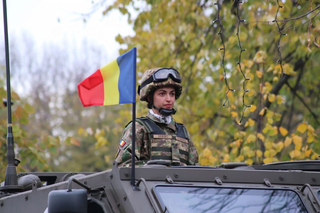 La defilarea de Ziua Națională, mai mulți spectatori ca pe Arena Națională!_53