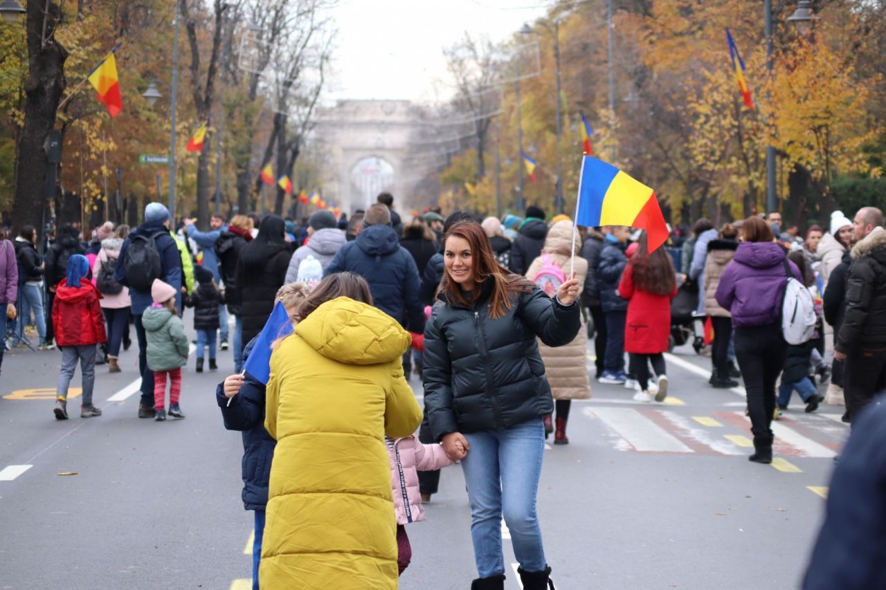 La defilarea de Ziua Națională, mai mulți spectatori ca pe Arena Națională!_62