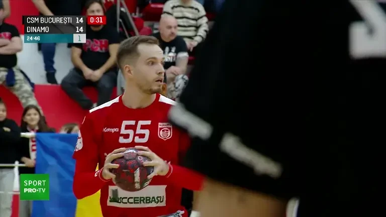 CSM București - CS Dinamo 17-17, la pauză (Pro Arena & VOYO)