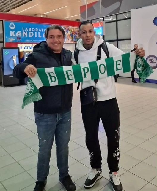 Suprarealism la un club de tradiție din Bulgaria: a ajuns „colonie” argentiniană și jucătorii fură mâncare din magazine_2