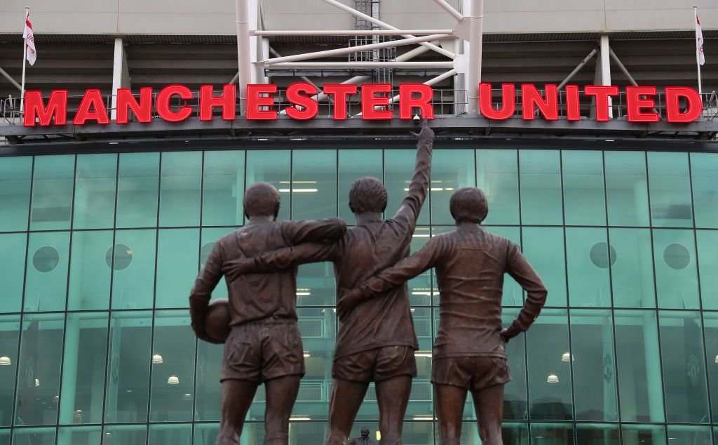 Investigație la Manchester United! Mai multor oameni li s-a făcut rău din cauza măncării de pe Old Trafford