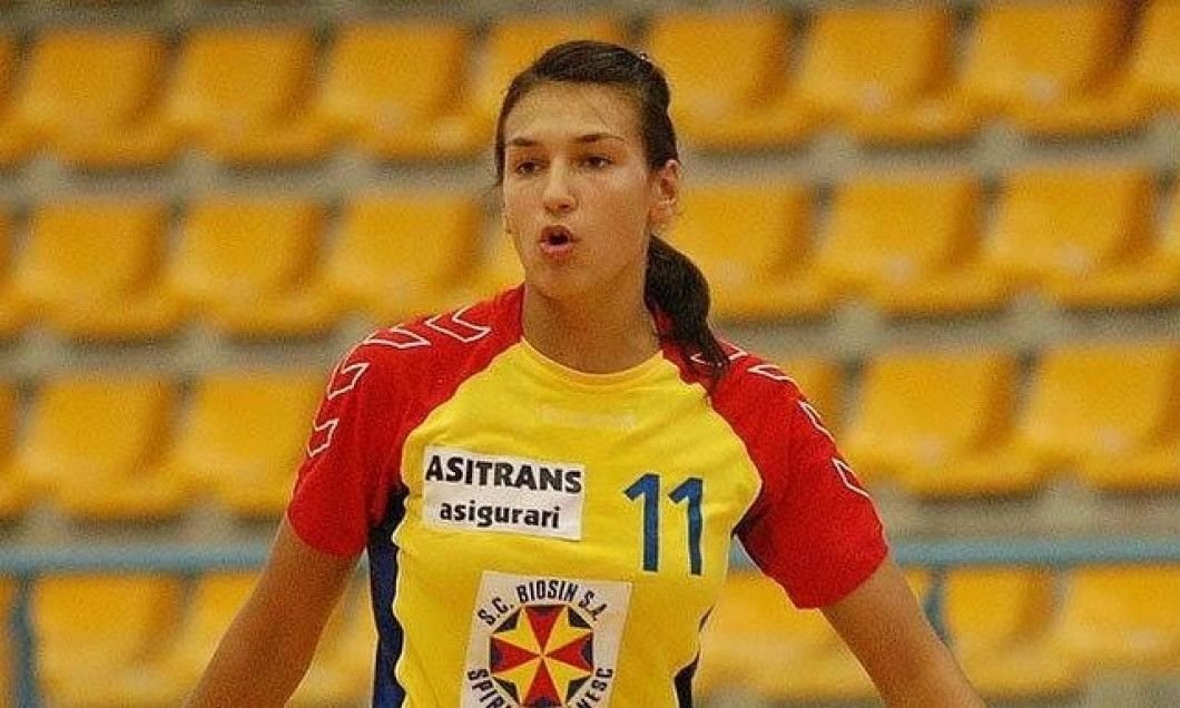 Cristian Tudor Popescu, reverență în fața unei mari sportive din România. 