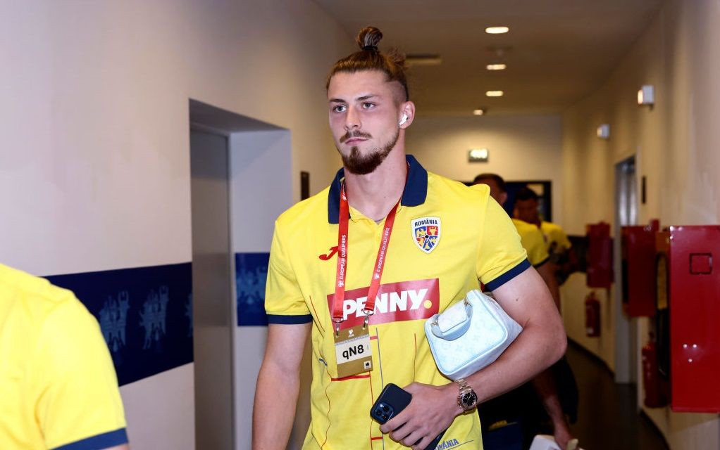 Presa din Italia anunță: FC Barcelona e interesată de Drăgușin, iar Genoa i-a stabilit prețul