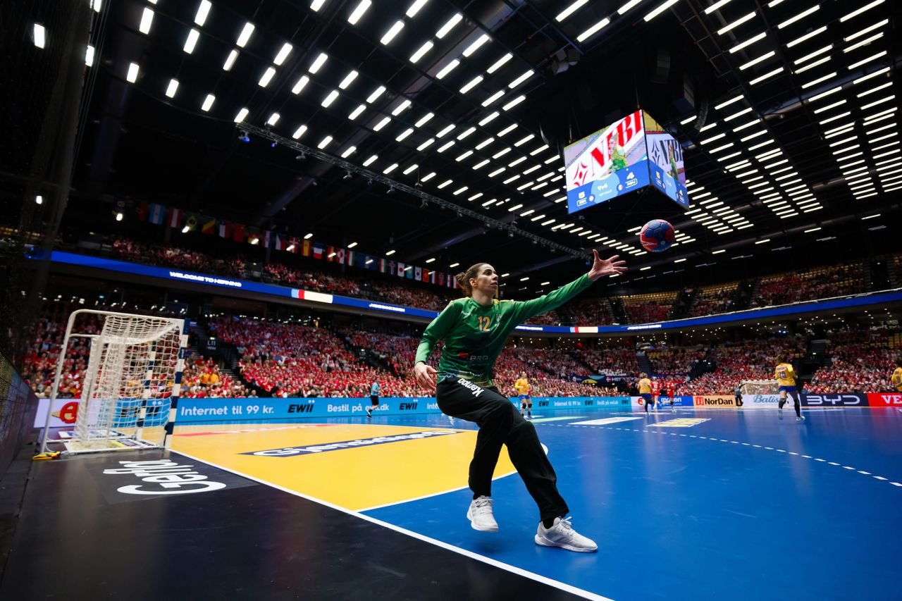 Unica handbalistă a naționalei remarcată după eșecul cu Danemarca de la Campionatul Mondial. 