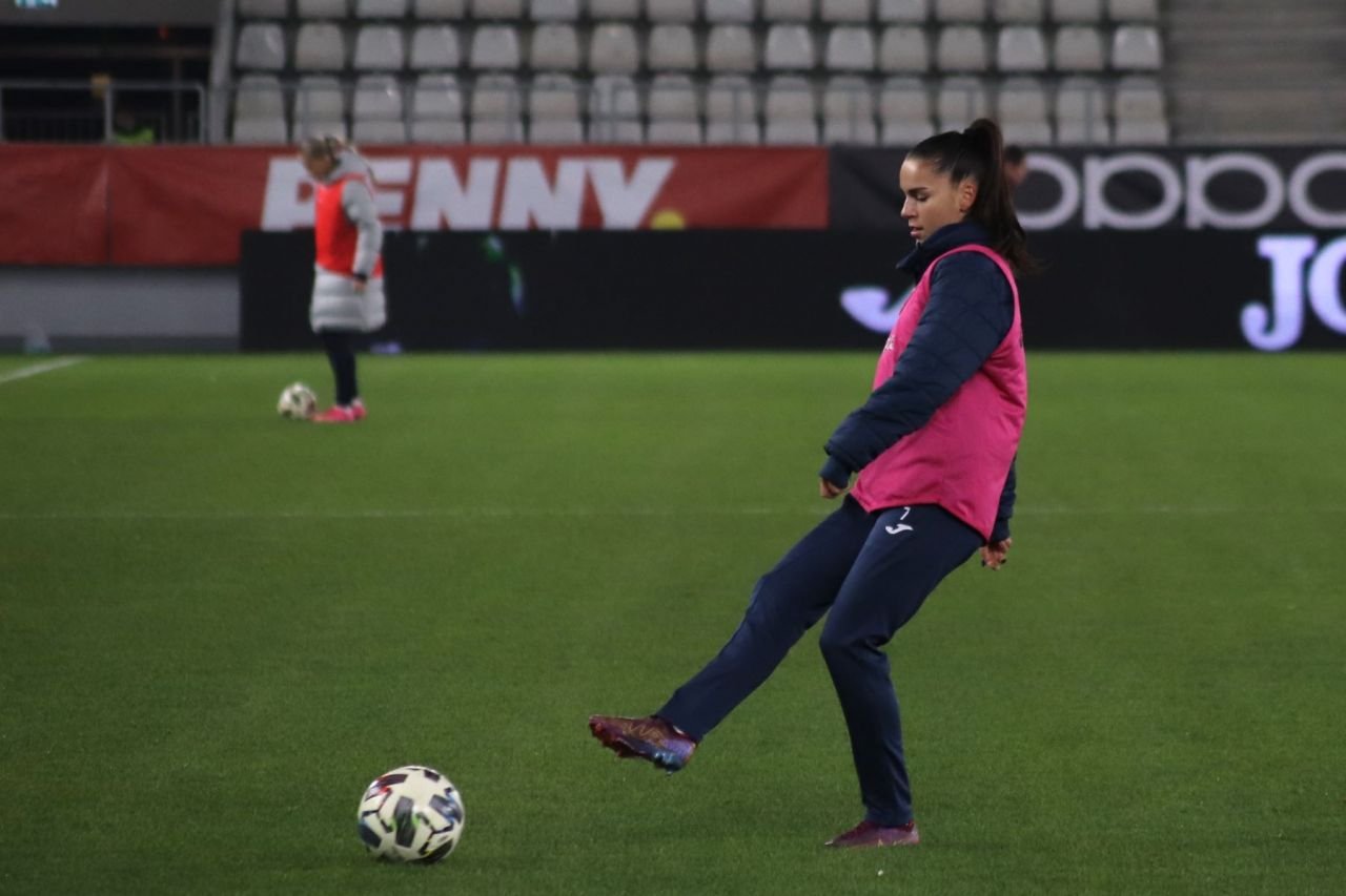Concurență pentru Teodora Meluță! Colega de bandă a fotbalistei de la Timișoara e la fel de frumoasă_7