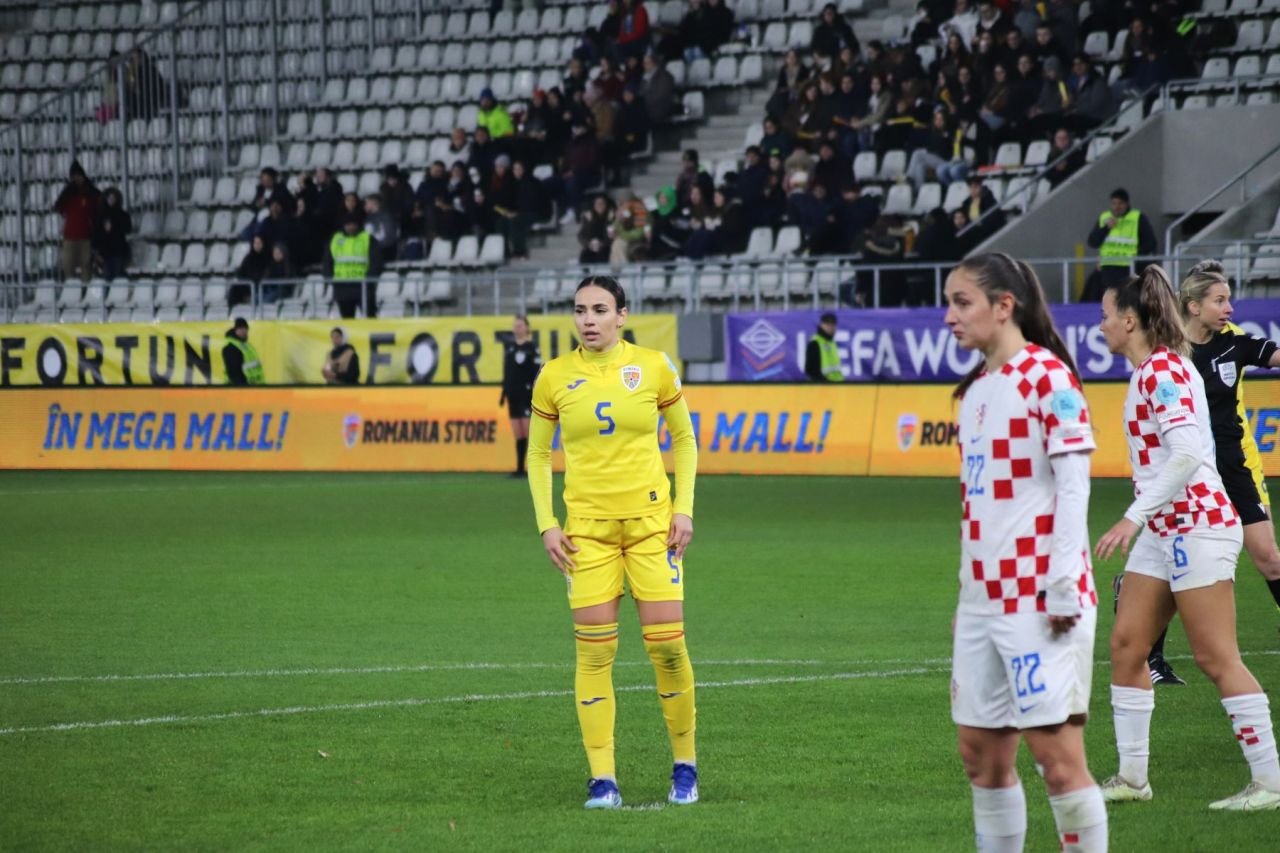 Concurență pentru Teodora Meluță! Colega de bandă a fotbalistei de la Timișoara e la fel de frumoasă_21