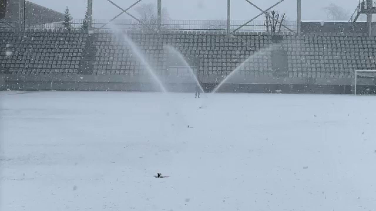 Cum arată gazonul de pe Arcul de Triumf, cu câteva ore înainte de Dinamo - Oțelul Galați_1