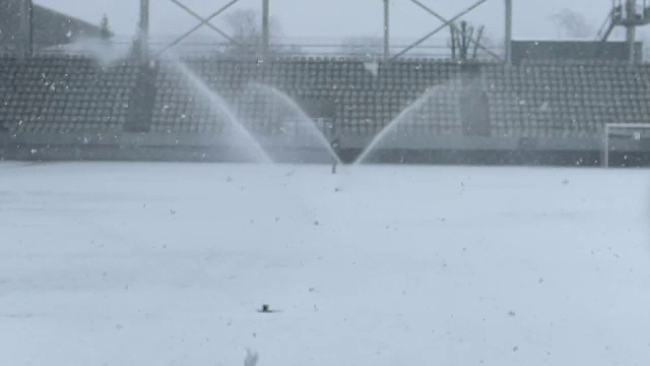 Cum arată gazonul de pe Arcul de Triumf, cu câteva ore înainte de Dinamo - Oțelul Galați_8