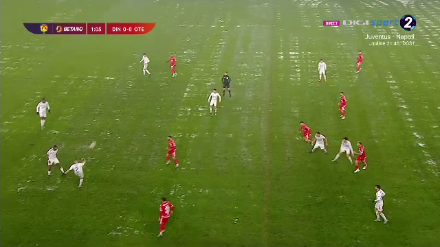 Pe „Arcul de Triumf”, ca în Cupa Satelor! Dorinel Munteanu, revoltat de starea gazonului_2