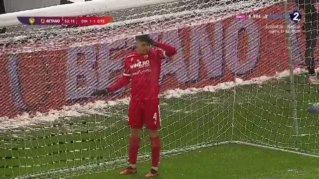 Rușinos și inexplicabil! Dinamovistul Bena, autogol cum rar se vede în meciul cu Oțelul_5