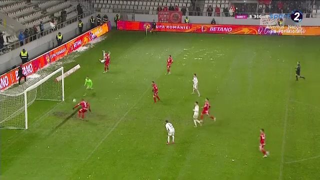 Rușinos și inexplicabil! Dinamovistul Bena, autogol cum rar se vede în meciul cu Oțelul_7