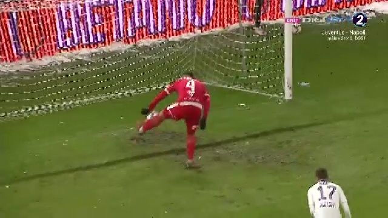 Rușinos și inexplicabil! Dinamovistul Bena, autogol cum rar se vede în meciul cu Oțelul_12