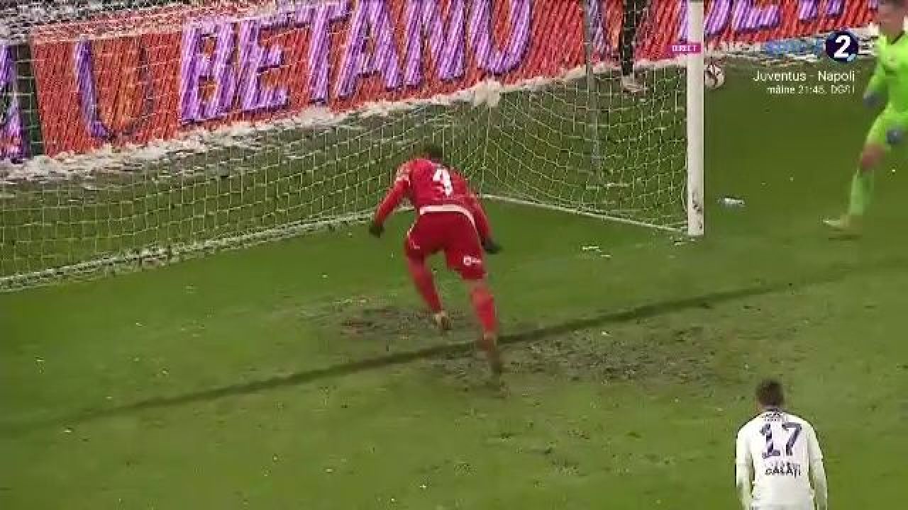 Rușinos și inexplicabil! Dinamovistul Bena, autogol cum rar se vede în meciul cu Oțelul_1