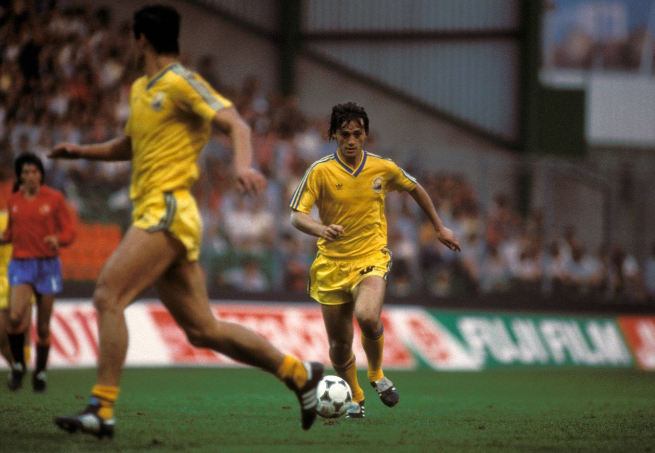 Corvinul, în sferturile Cupei României, după 35 de ani: cine sunt fotbaliștii care evoluau la Hunedoara în 1988 _2