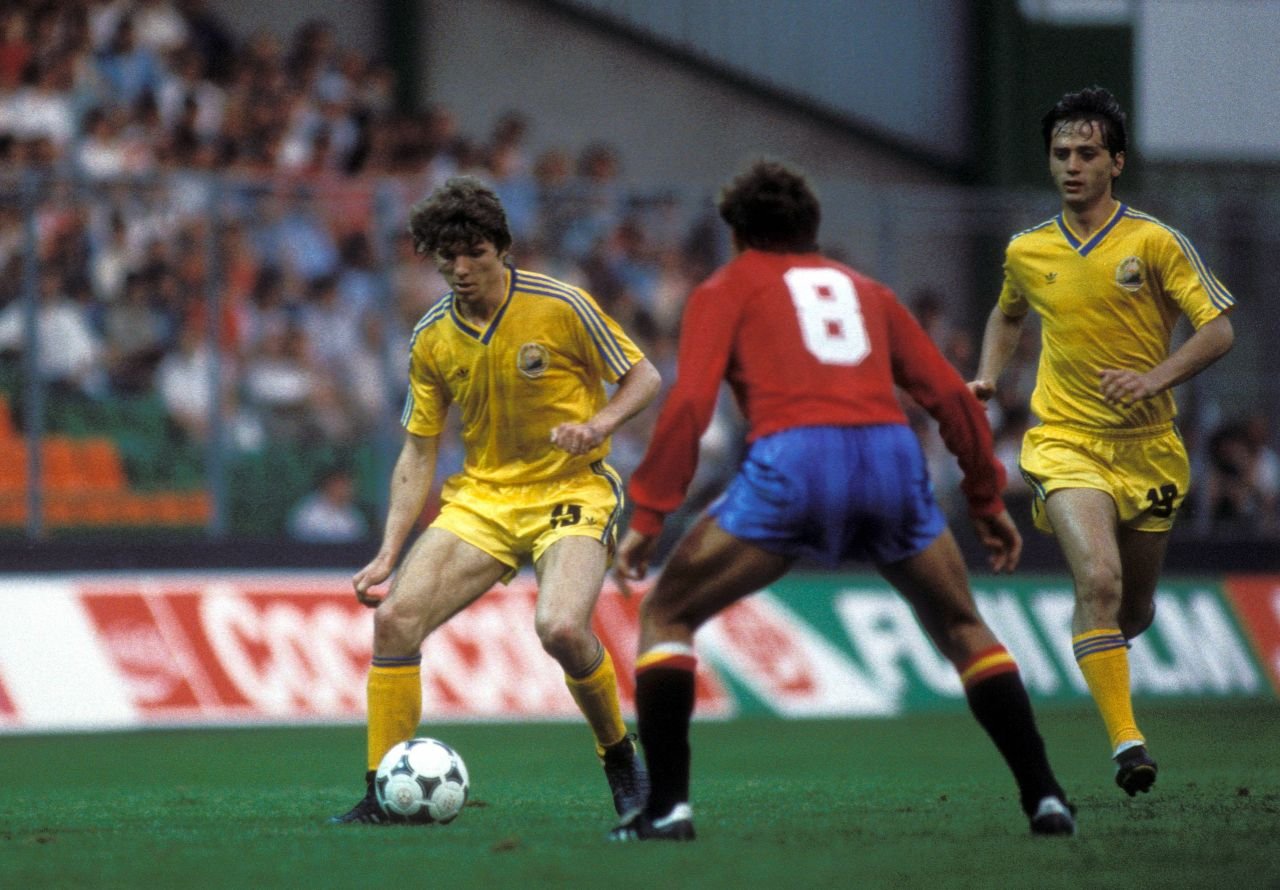 Corvinul, în sferturile Cupei României, după 35 de ani: cine sunt fotbaliștii care evoluau la Hunedoara în 1988 _3