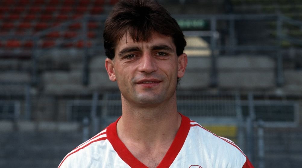 Corvinul, în sferturile Cupei României, după 35 de ani: cine sunt fotbaliștii care evoluau la Hunedoara în 1988 _7