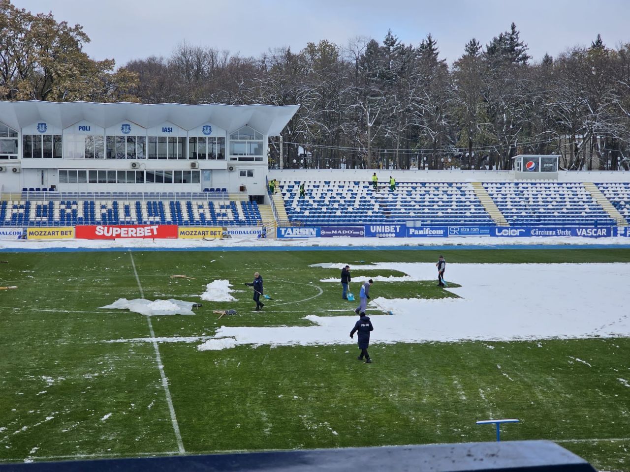 Lopețile sus! Cum arată terenul înainte de Poli Iași - UTA Arad_6