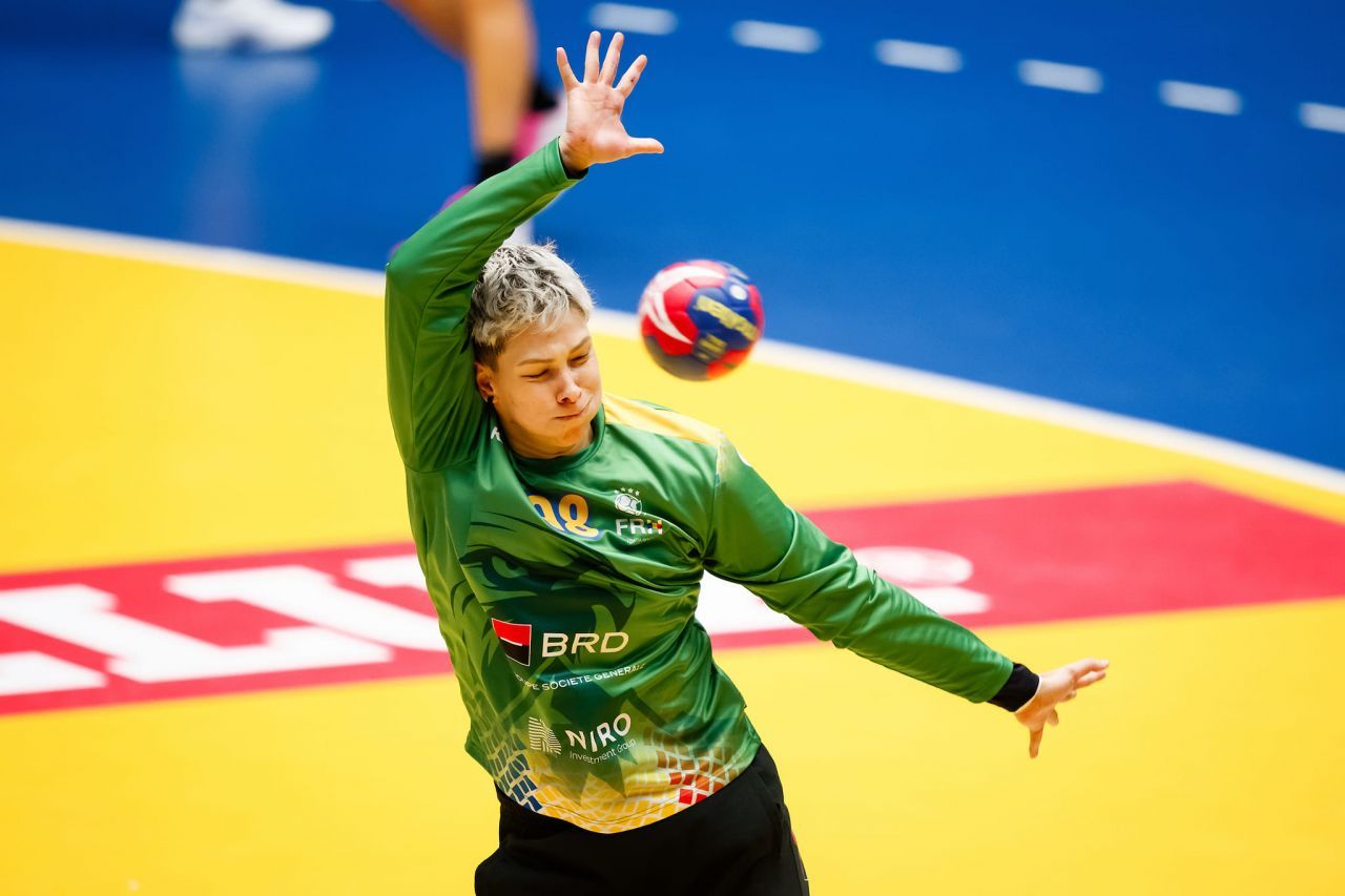 România - Japonia 32-28. Tricolorele câștigă în grupa principală! Eliza Buceschi, în zi mare_1