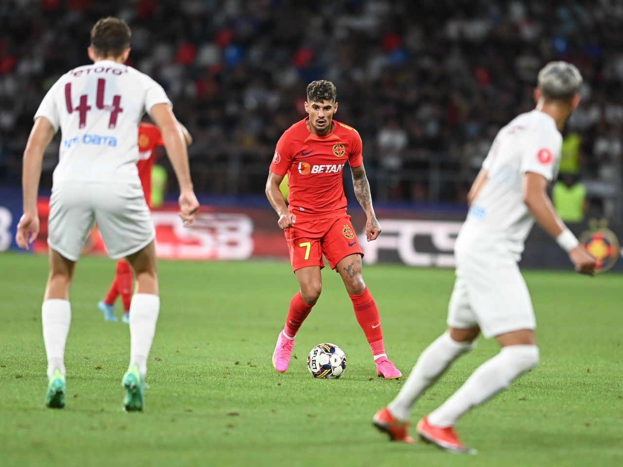 CFR Cluj - FCSB 1-1 | Și-au împărțit punctele frățește, la finalul unui meci cu o fază controversată_2