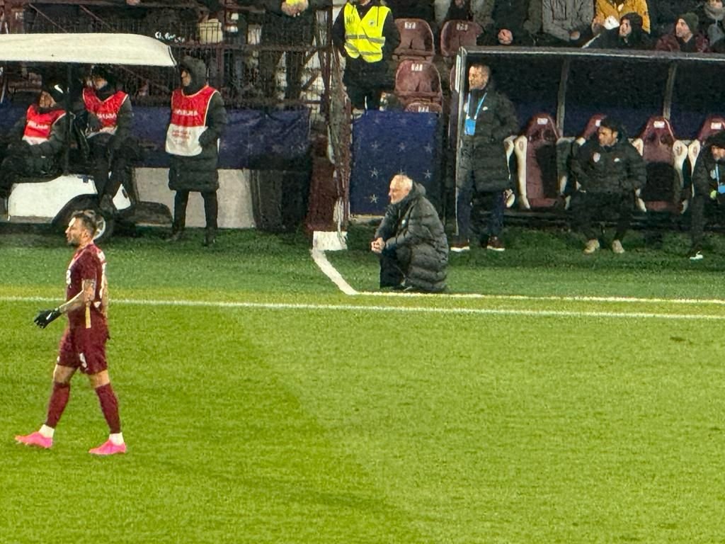 Reacție fără precedent! Andrea Mandorlini a îngenuncheat la propriu după golul FCSB-ului cu CFR Cluj_3