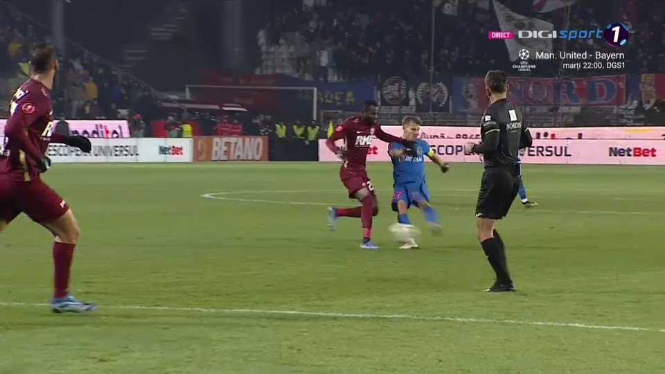 Pierdere importantă pentru FCSB! Darius Olaru a ieșit pe brațe, în finalul primei reprize cu CFR Cluj_10