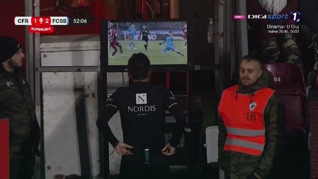 Controversă uriașă la CFR - FCSB! Colțescu a anulat la VAR golul de generic al lui Coman_2