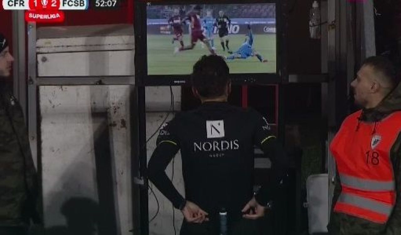 Controversă uriașă la CFR - FCSB! Colțescu a anulat la VAR golul de generic al lui Coman_1