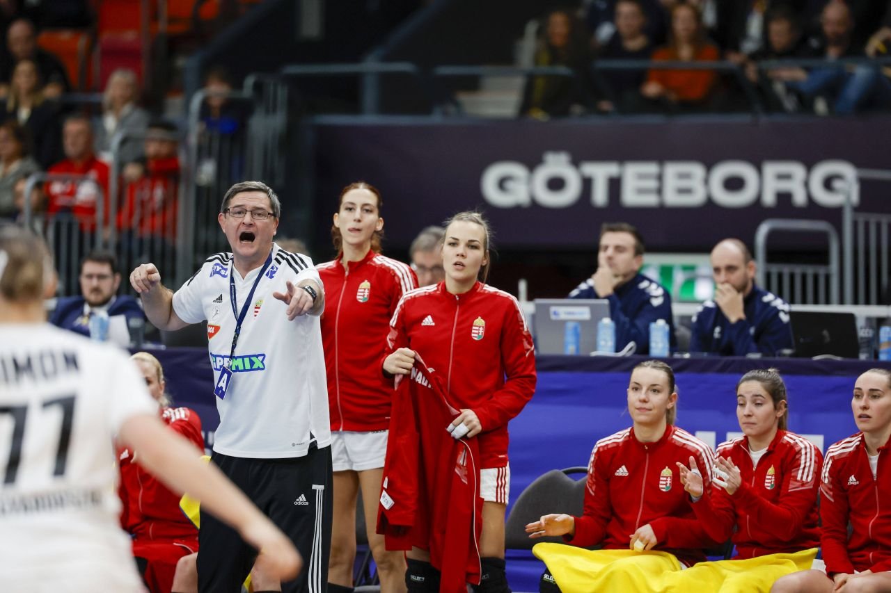 Reacția presei maghiare după ce Ungaria s-a calificat la Turneul Preolimpic de handbal feminin. 