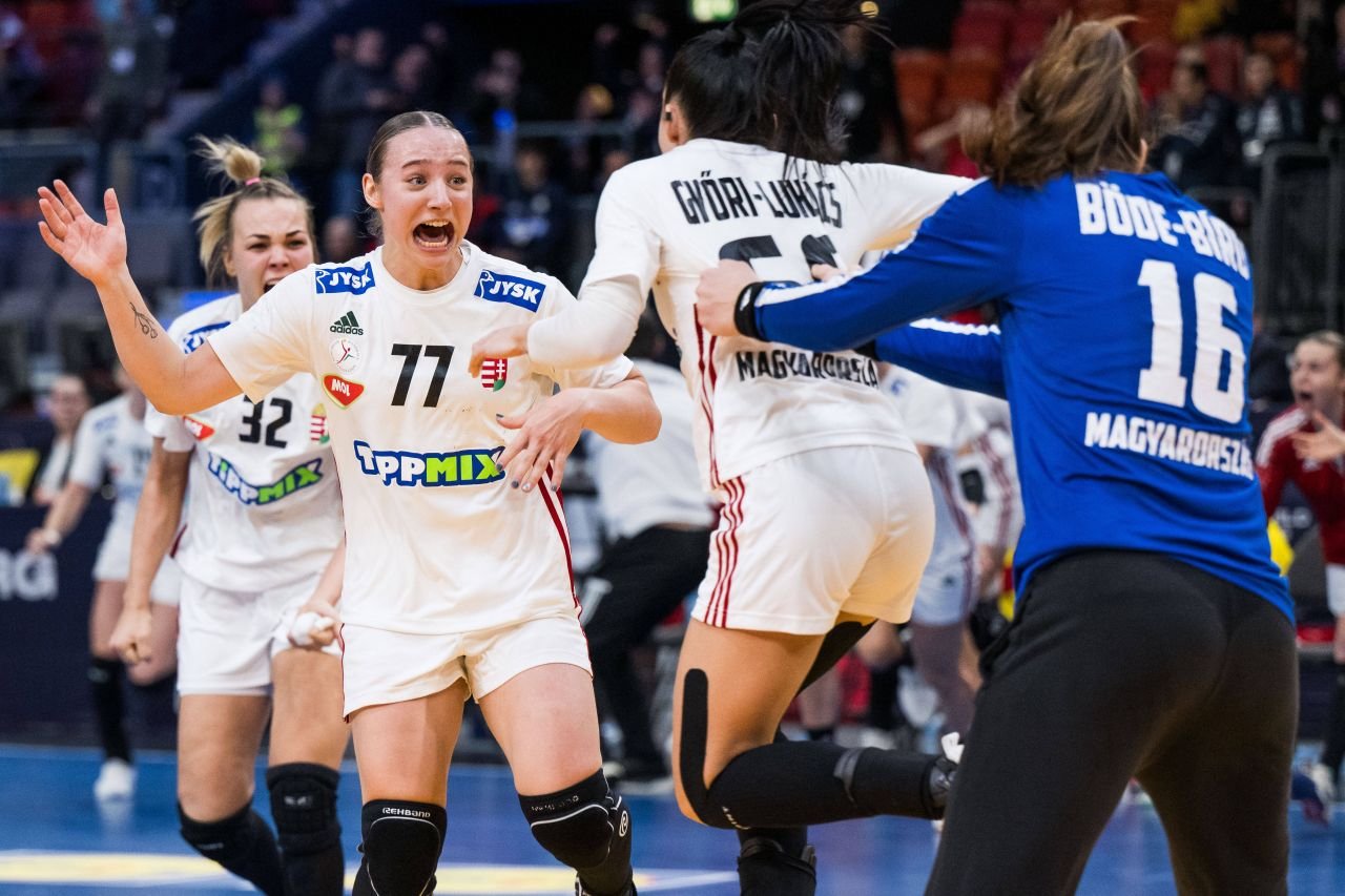 Reacția presei maghiare după ce Ungaria s-a calificat la Turneul Preolimpic de handbal feminin. 