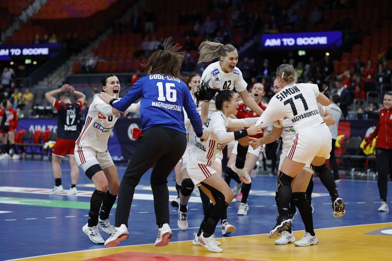 Reacția presei maghiare după ce Ungaria s-a calificat la Turneul Preolimpic de handbal feminin. 