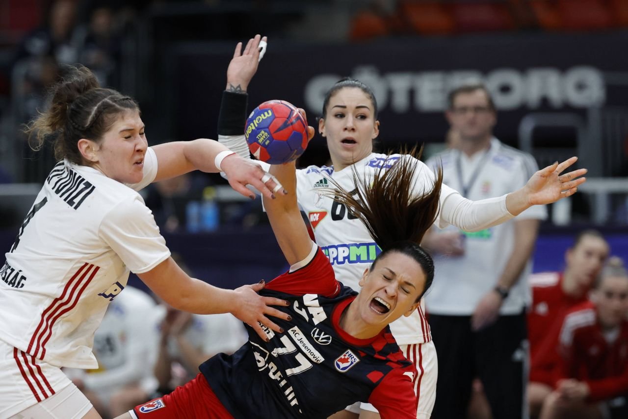 Reacția presei maghiare după ce Ungaria s-a calificat la Turneul Preolimpic de handbal feminin. 