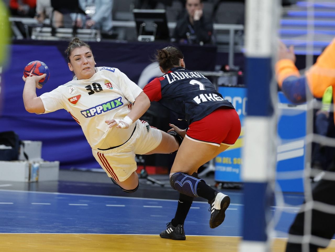 Reacția presei maghiare după ce Ungaria s-a calificat la Turneul Preolimpic de handbal feminin. 