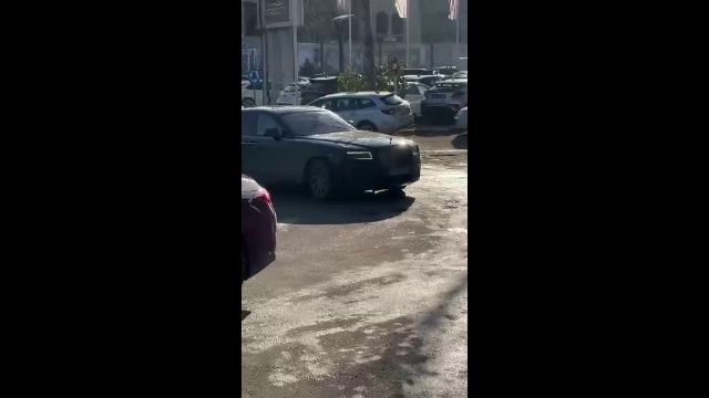 Milionarul Gigi Becali a rămas fără combustibil la Rolls Royce-ul de sute de mii de euro! Imagini incredibile _3