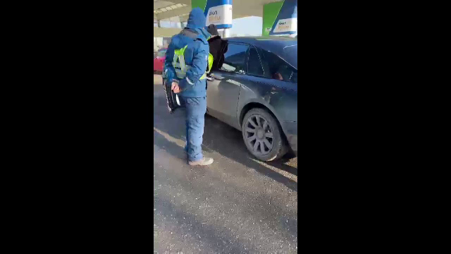 Milionarul Gigi Becali a rămas fără combustibil la Rolls Royce-ul de sute de mii de euro! Imagini incredibile _7