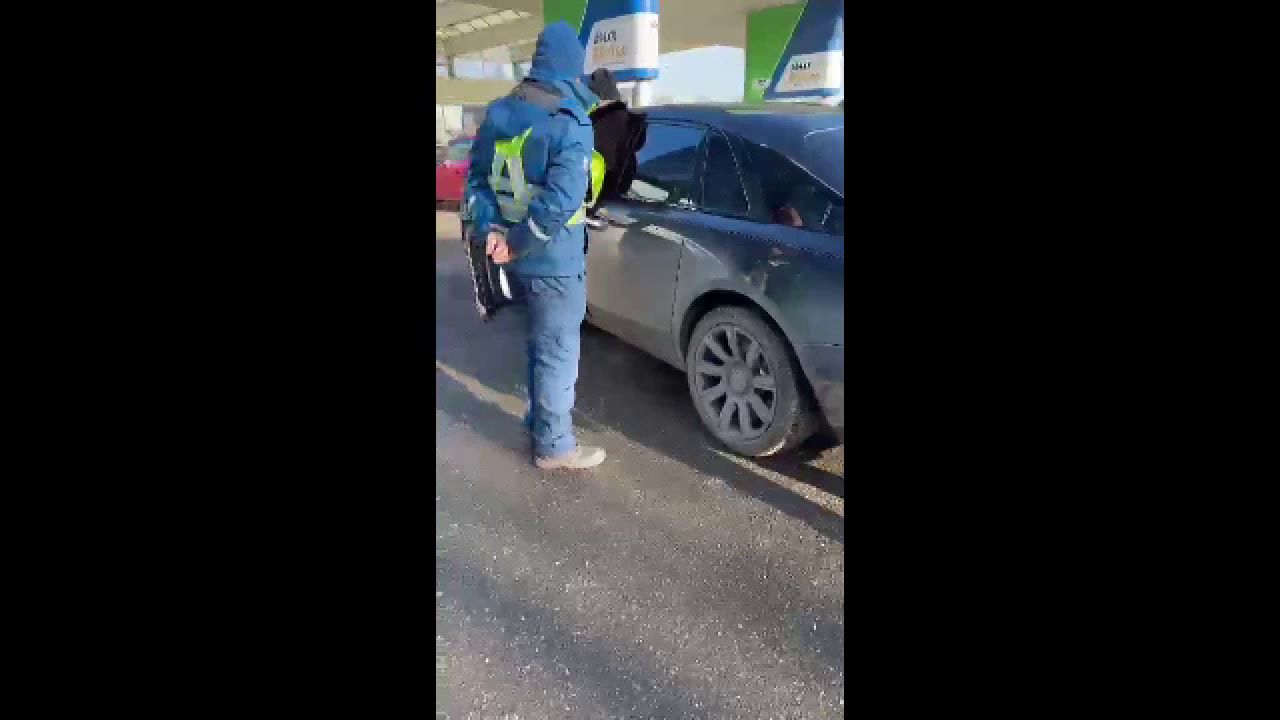 Milionarul Gigi Becali a rămas fără combustibil la Rolls Royce-ul de sute de mii de euro! Imagini incredibile _7